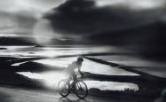 全新Rapha Pro Team Shadow：专为严苛(kē)的比赛與(yǔ)训练环境打造