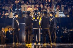 Chovy接(jiē)班LOL第一人！连奪(duó)两座(zuò)国际赛冠軍(jūn)，加(jiā)冕世界第一中单