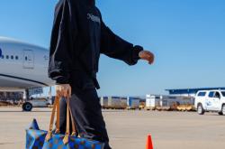 火箭(jiàn)男模军团开启3连客！KD防守成最(zuì)佳 两替补1数据包(bāo)揽联盟前二