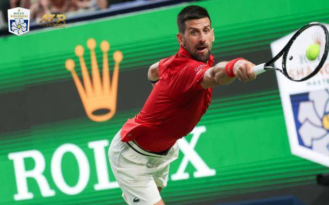 王一博观战！德约2-1逆转资格赛黑马 晋级上海大师赛16强