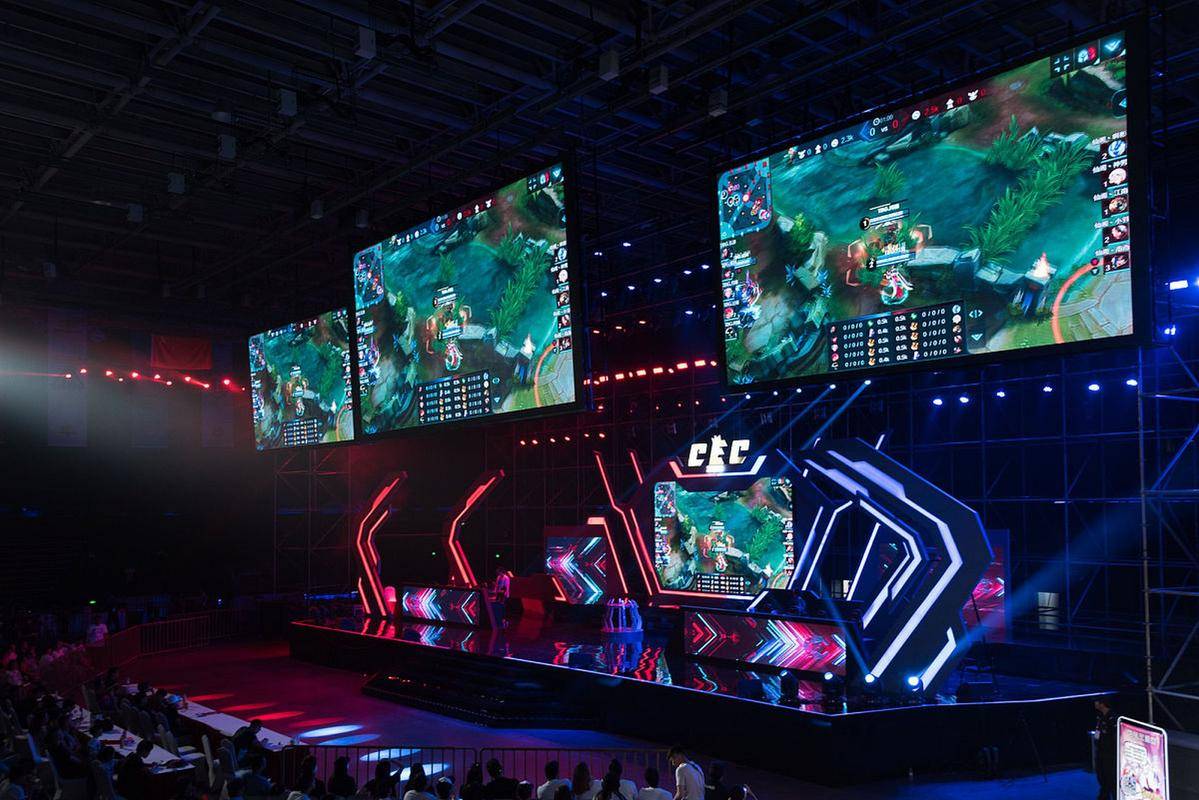 今日电竞推荐分析｜KPL季后赛：武汉eStarPro对阵重庆狼队，巅峰对决一触即发