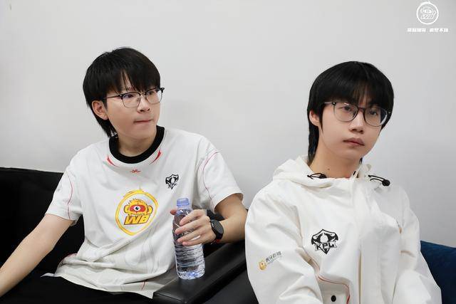 WB3-2EDGM获两连胜，暖阳状态拉满，晚星坐稳首发，老林再次比耶