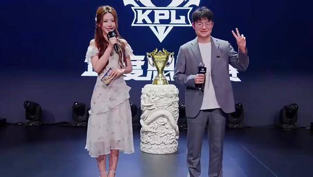 WB3-2EDGM获两连胜，暖阳状态拉满，晚星坐稳首发，老林再次比耶