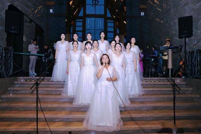 幻紫圣诞 · 奇境飞驰