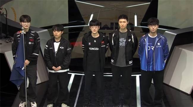 LOL:LCK赛区季前赛Faker势不可挡 Chovy展现可怕天赋!